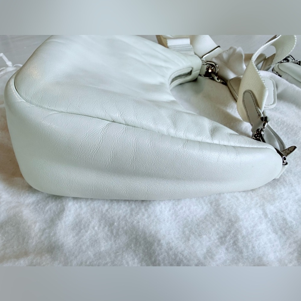 💯 Authentic Prada Re-Edition 2005 Crossbody Bag - White (with dust bag) - Picture 11 of 16